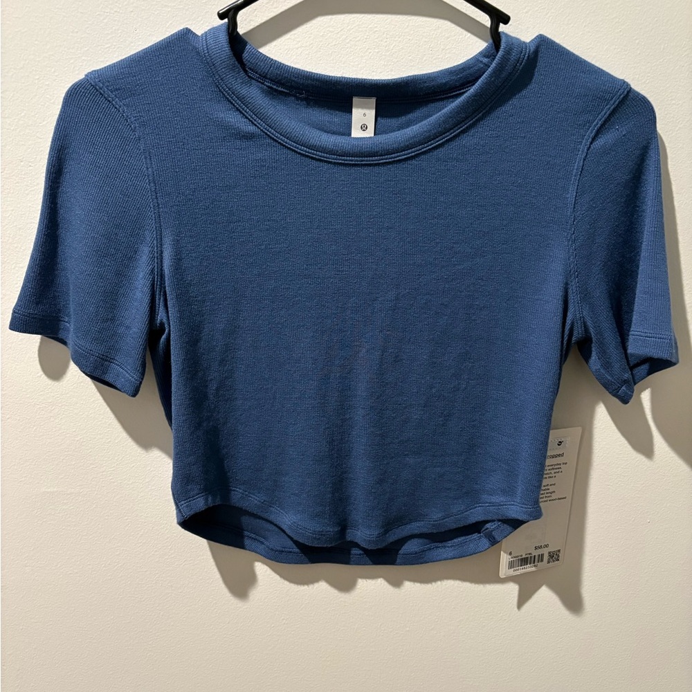 lululemon Navy Hold Tight Ribbed Cropped T-Shirt - NWT Size 6 - Picture 2 of 6